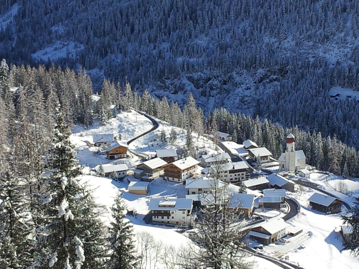 Auszeit Chalets Bschlabs エクステリア 写真
